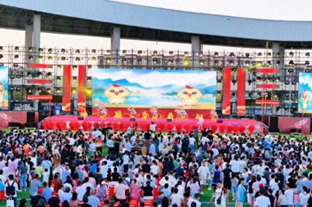 新疆塔城第十届沙湾大盘美食文化旅游节热辣开席，经济活力拉满！