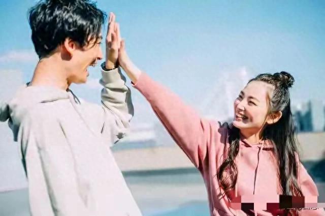 男人是女人的滋补品，说男人好色，其实女人也好色，也包括我自己