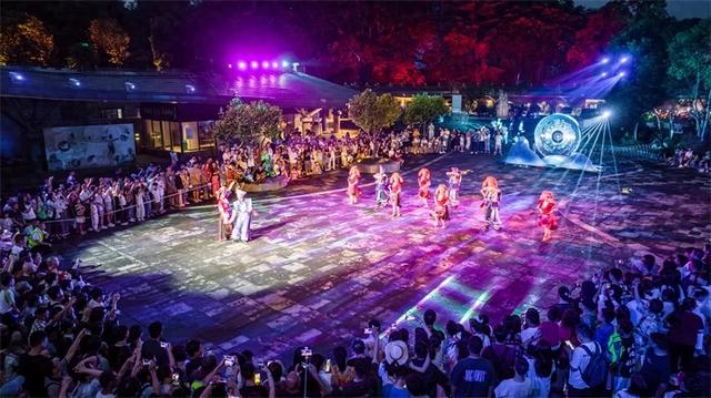 先看花江峡谷大桥，再游黄果树瀑布！安顺“桥瀑CP”狂吸粉