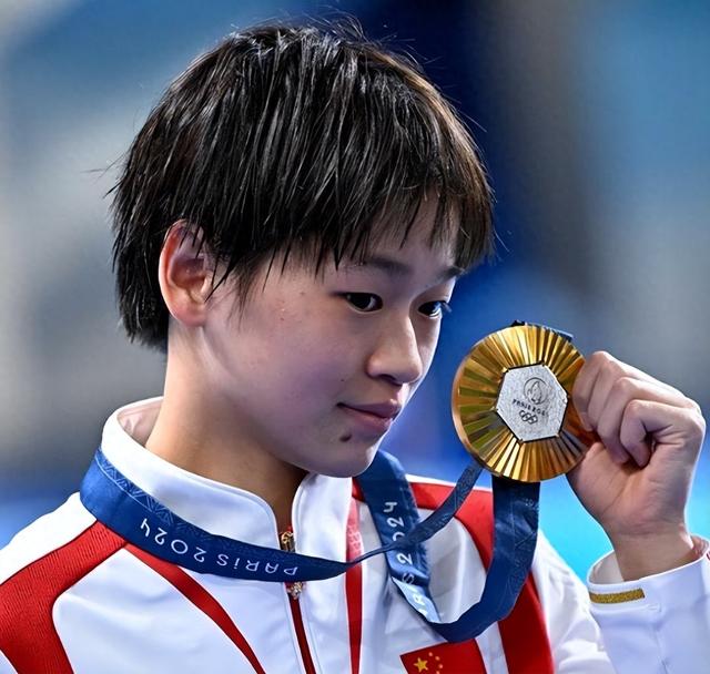 直到王伟莹坦白全红婵退出个人赛原因，才懂樊振东那番话真没说错