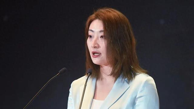 宗馥莉重回娃哈哈