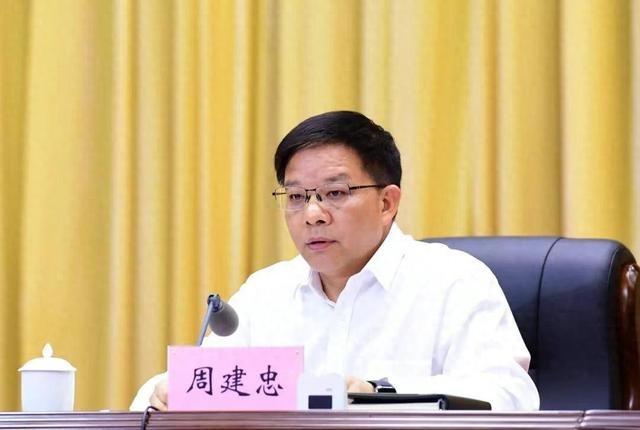 云南一市委书记主动投案！曾任昆明市公安局局长	、云南省公安厅常务副厅长