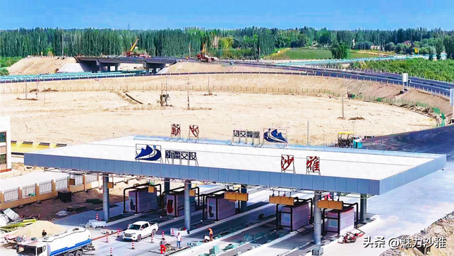 沙雅高等级公路冲刺通车胡杨季备好“金色盛宴”