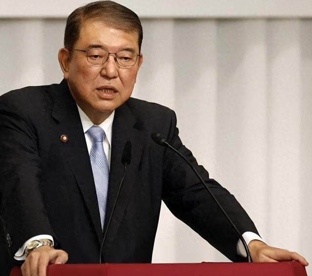 一夜之间翻脸了？特朗普提出的一个要求，让日本举国大怒？日方在最后关头取消去美国！