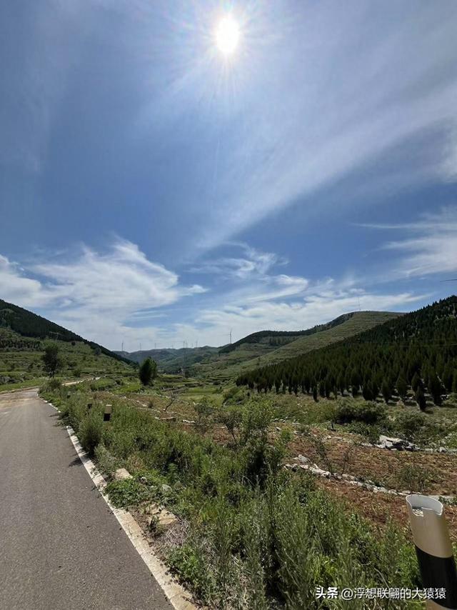 章丘官庄西南峪，和西周峪一样也是座美妙且质朴的古村