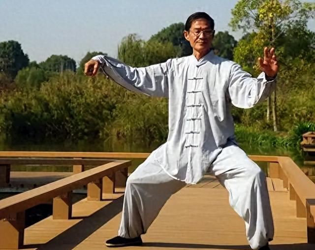 每天站桩高效实操：4步练出真收获，不做无用功