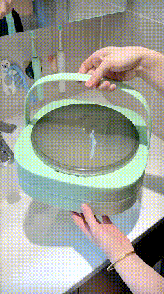 退休自驾游必备，7件实用小神器，解决路上很多小麻烦