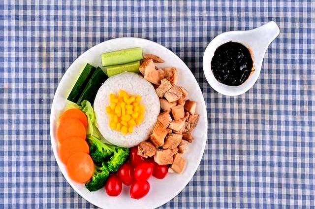 无意中发现了“一天饿一顿定律	”，体重从140到110，你也能做到