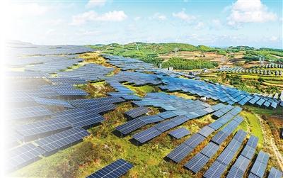 坚持“双碳”引领，推动全面绿色转型（稳中求进、提质增效 实现“十五五”良好开局）