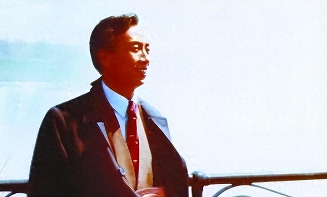 1985年，一场误判让中国付出上万亿的代价，一代巨星含恨去世