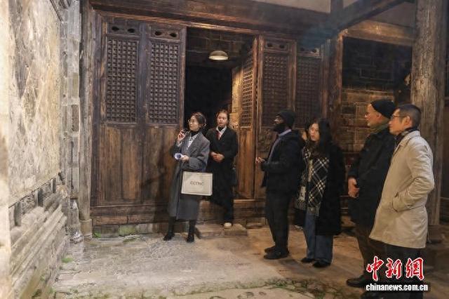 中外嘉宾走进江西乐安流坑古村 感受中华传统历史文化和古建魅力