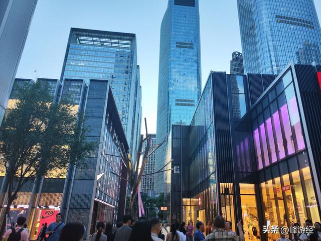 万象天地寻巨人展，感受昆虫王国带来的视觉冲击