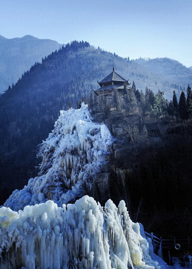 淄博潭溪山的冰瀑为何成为全网热榜第一？