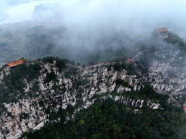 淄川马鞍山雨后云海奇观：仙境醉游人