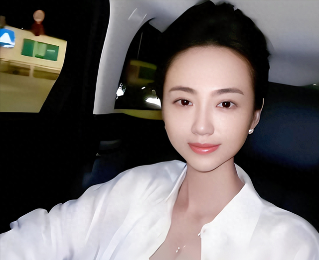 恒大歌舞团长白珊珊：许家印被抓后，她却选择低调嫁给了这个男人