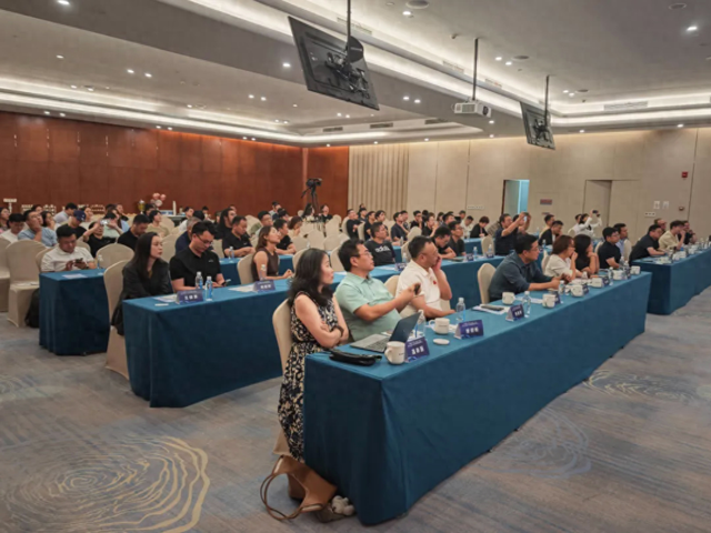 2025多维空间智能显示行业峰会圆满落幕，Jupiter引领裸眼3D与AI融合新纪元