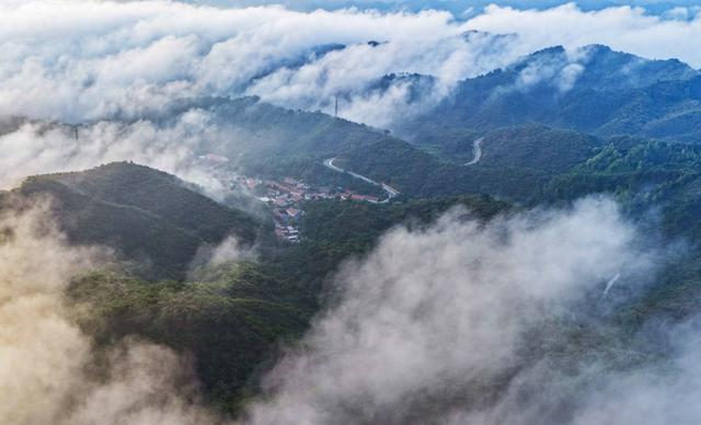 河北遵化：燕山云海美如画