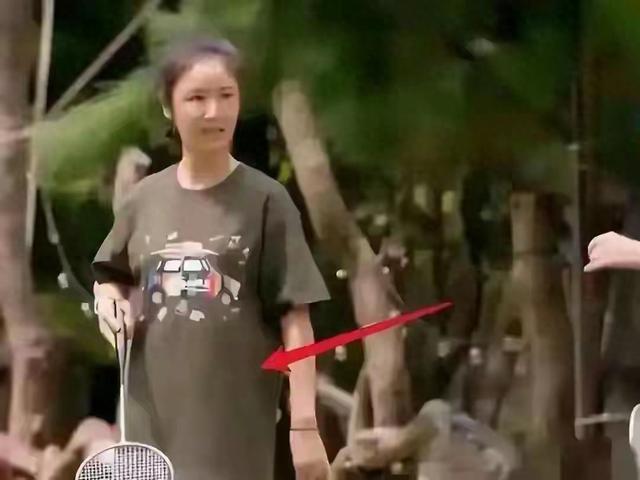 47岁林心如老到认不出！面部松弛憔悴沧桑，素颜打扮像农村大妈