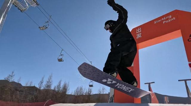 《脚痒就开板！雪友必看：北京这个雪场开春滑雪有多爽？》