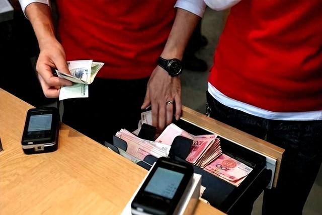 2025农村养老金改革：每月老人能拿到多少钱？