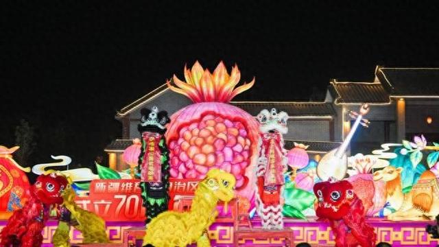 文化润疆，润在心田：“昆仑乐都·美韵莎车”动漫美食周打造沪喀协作新样板