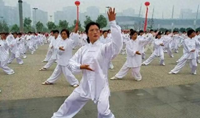 八段锦并非人人适合，这些情况务必避开