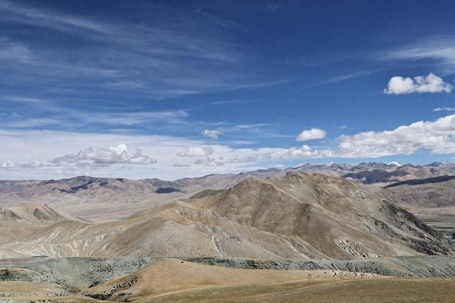 海拔5126米，他们把自己“钉”在空气最稀薄的地方