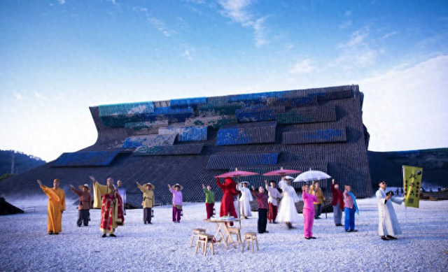 投资8亿元的《只有峨眉山》停演后，文旅演艺市场盈收各不相同