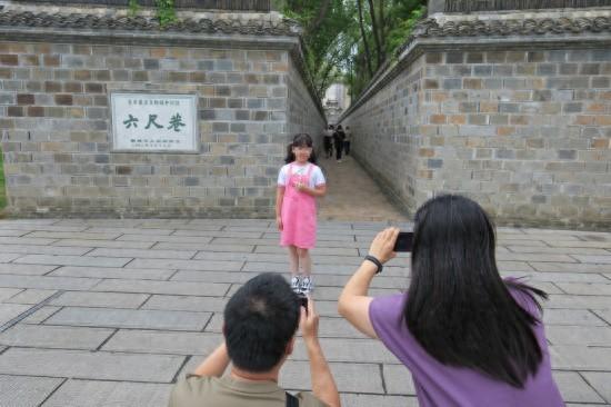 桐城六尺巷：文旅商融合点亮“皖美消费”新地标