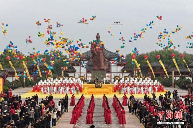 第十届华商文化节在河南商丘开幕