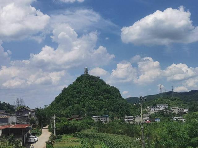 遵义播州：宝峰山上宝峰塔