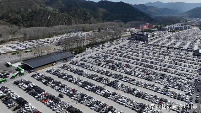 国庆假期：五台山“志愿蓝”和“红马甲”暖心服务获游客好评