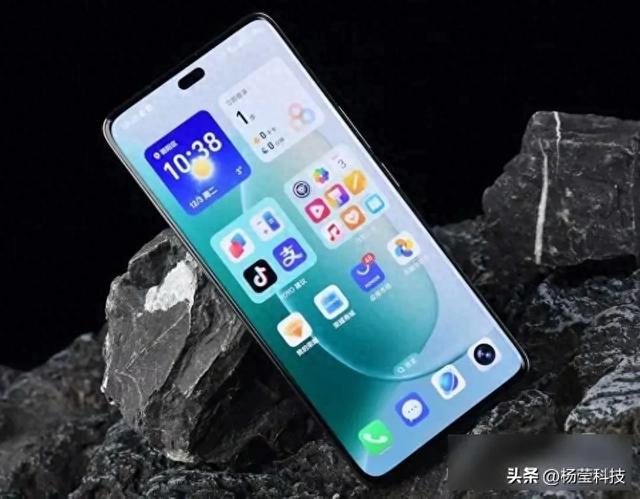 销量狂飙的荣耀：旧旗舰降价至3000内，新老机型怎么选？