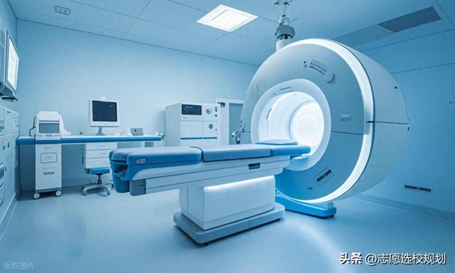 医学影像技术就业前景好不好（医学影像学专业就业全攻略前景好但有门道）