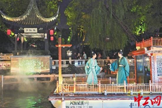 光影夜游打造时空绘卷
