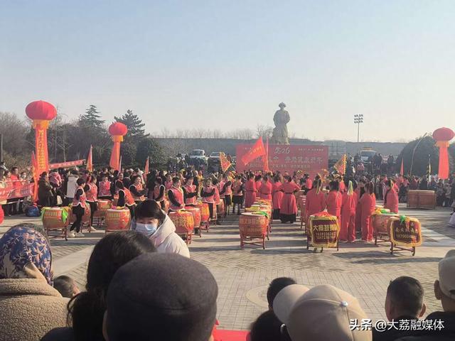大荔文旅庆“元旦”主题活动：秦晋健身团队“快闪”百年粮仓 文旅体融合别样跨年
