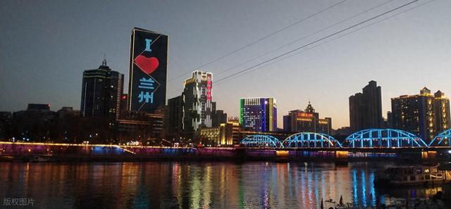 从郑州出差兰州，毫不客气地说	，兰州的 “长”，真不是吹出来的！