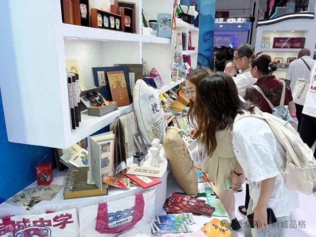 “桐城六尺巷”首秀2025中国文旅产业博览会