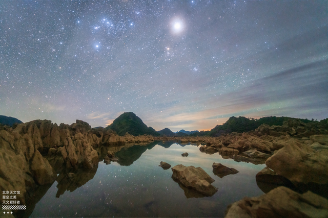 天河夜转漂回星，银浦流云学水声 | 图片来源及版权：辉辉辉机