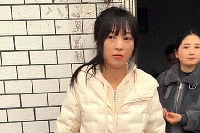 呆呆妹也没想到	，杀猪宴收官才1天， 一家人就走上了大衣哥的老路