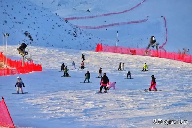 根本坐不住！“雪假”来新疆滑雪呀！