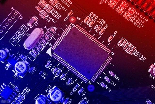 量子流体力学新突破：澳洲科学家打造硅芯片上的微观海洋实验室
