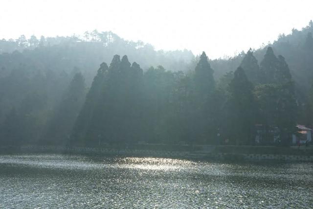 自然人文美景扮靓庐山初冬