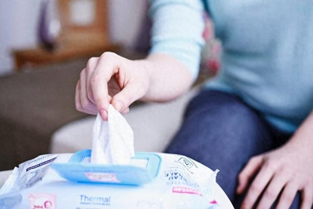 央视曝光4种“致癌日用品”，家里千万别囤！越囤全家身体越差！