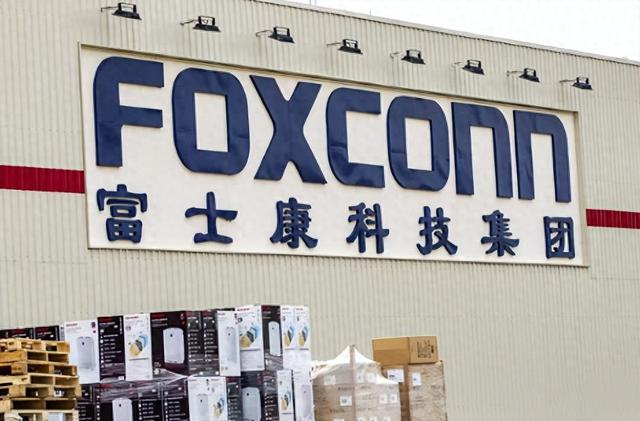 市值暴增6000亿!富士康“不喂饭”了，甩卖美国工厂回归中国