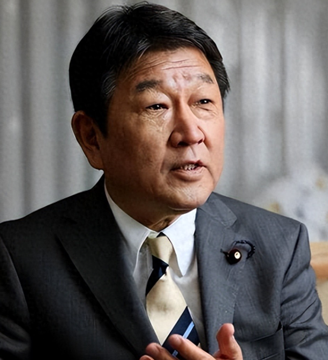 特朗普施压	，日方被迫服软，点名波茨坦公告，口风有变：理解并尊重中方立场