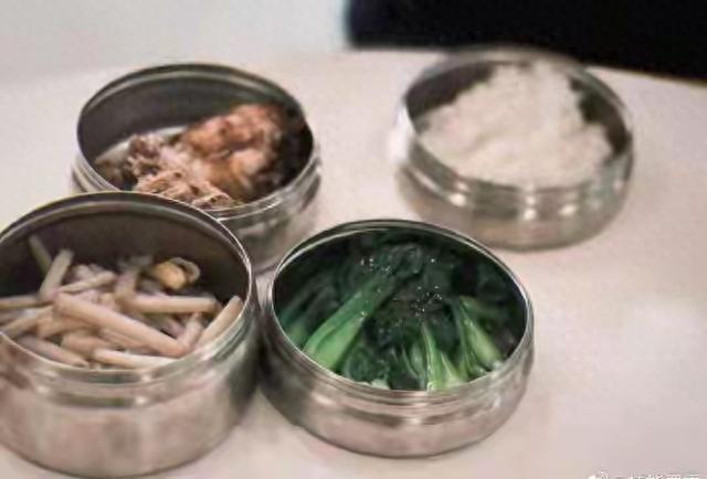被孙俪的午餐惊讶到了！照这样吃下去不瘦才怪，保持身材也不容易