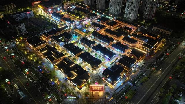 隆昌夜市与威远河水之间：内江县域文旅这样破解“留客难题”｜活力中国调研行