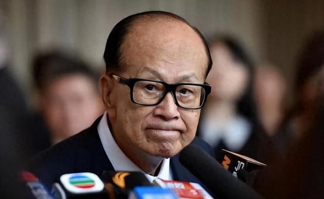 接手李嘉诚43个港口的贝莱德，居然是中国多家龙头企业的大股东！