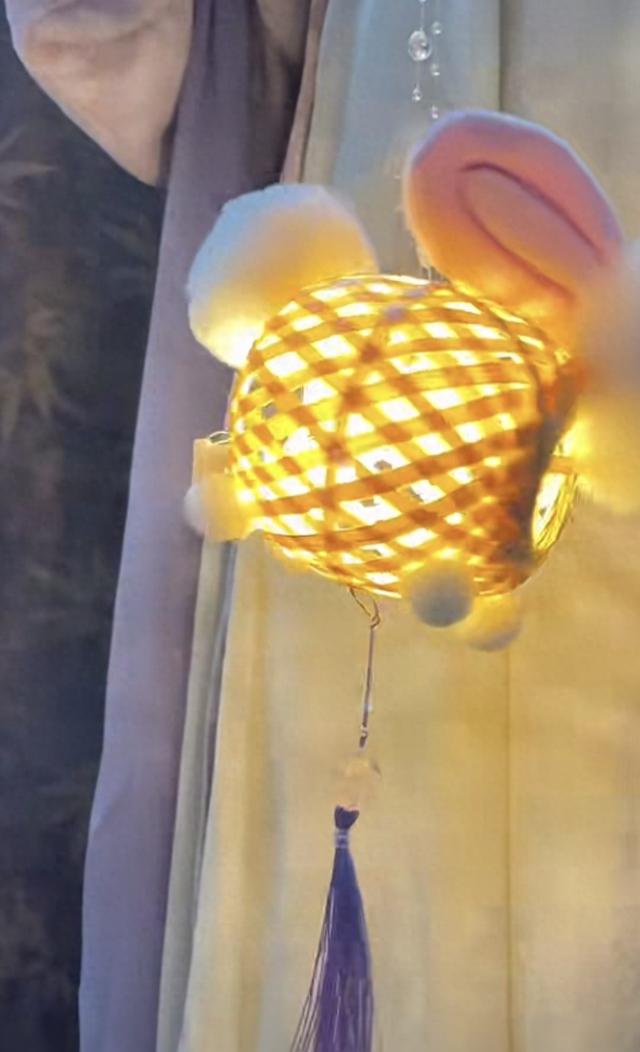 折兔子怎么折（我用扭扭棒捏出神仙兔子灯全网都在学）